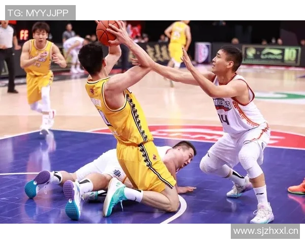 南京篮球队的节奏探秘:从战术布局到球员配合的全面分析 南京篮球队的节奏探秘:从战术布局到球员配合的全面分析