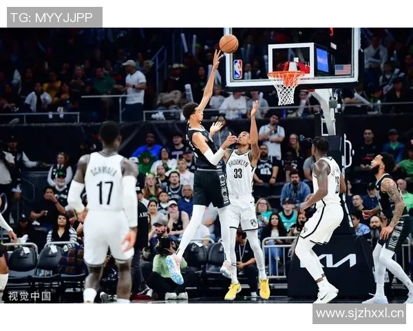 文班亚马场均20分10篮板3盖帽新秀表现超群引发关注