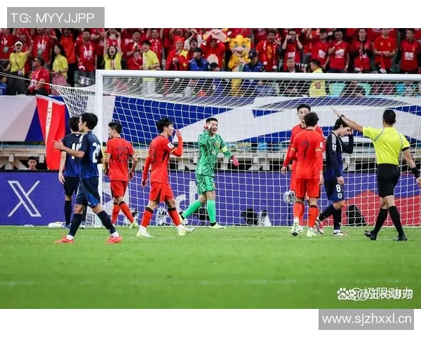东亚杯男足精彩对决中国队迎战强敌韩国队全力争胜