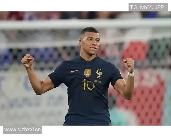 姆巴佩领衔法国队冲击世界杯冠军展现超凡实力与无与伦比的天赋 姆巴佩领衔法国队冲击世界杯冠军展现超凡实力与无与伦比的天赋