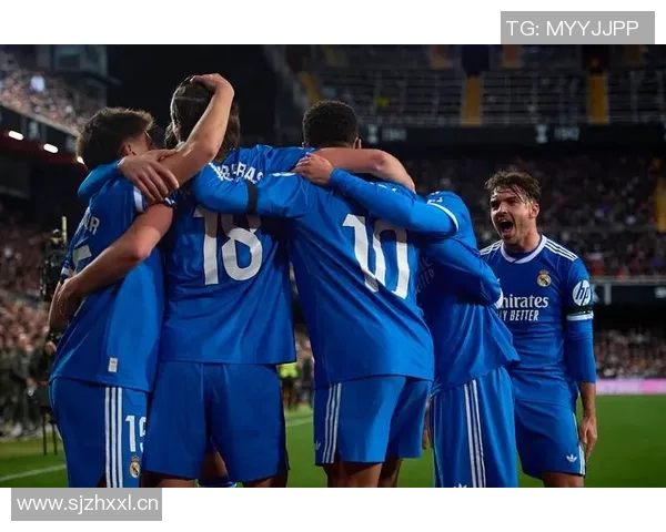 皇马与瓦伦西亚激战正酣谁能在西甲赛场上笑到最后